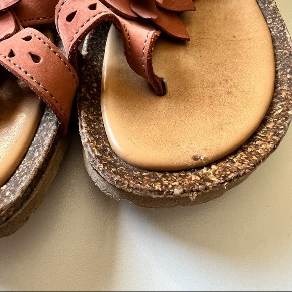 Massino Caponi Slip on wedge sandal with flower detail 7.5 - Picture 12 of 13